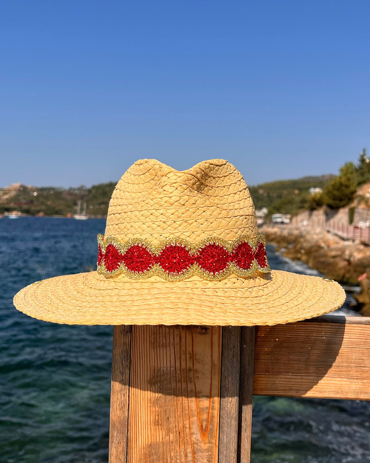 Love - Hat (straw color)